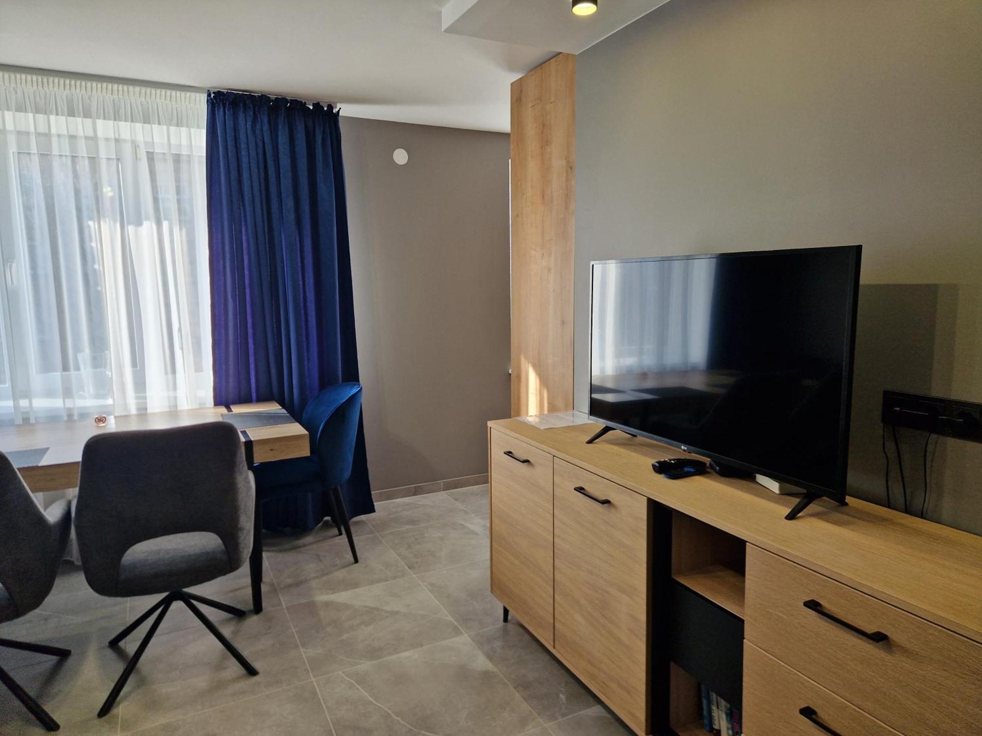 Vin Service Atbrivosanas Alley 119 Rezekne Ngoại thất bức ảnh